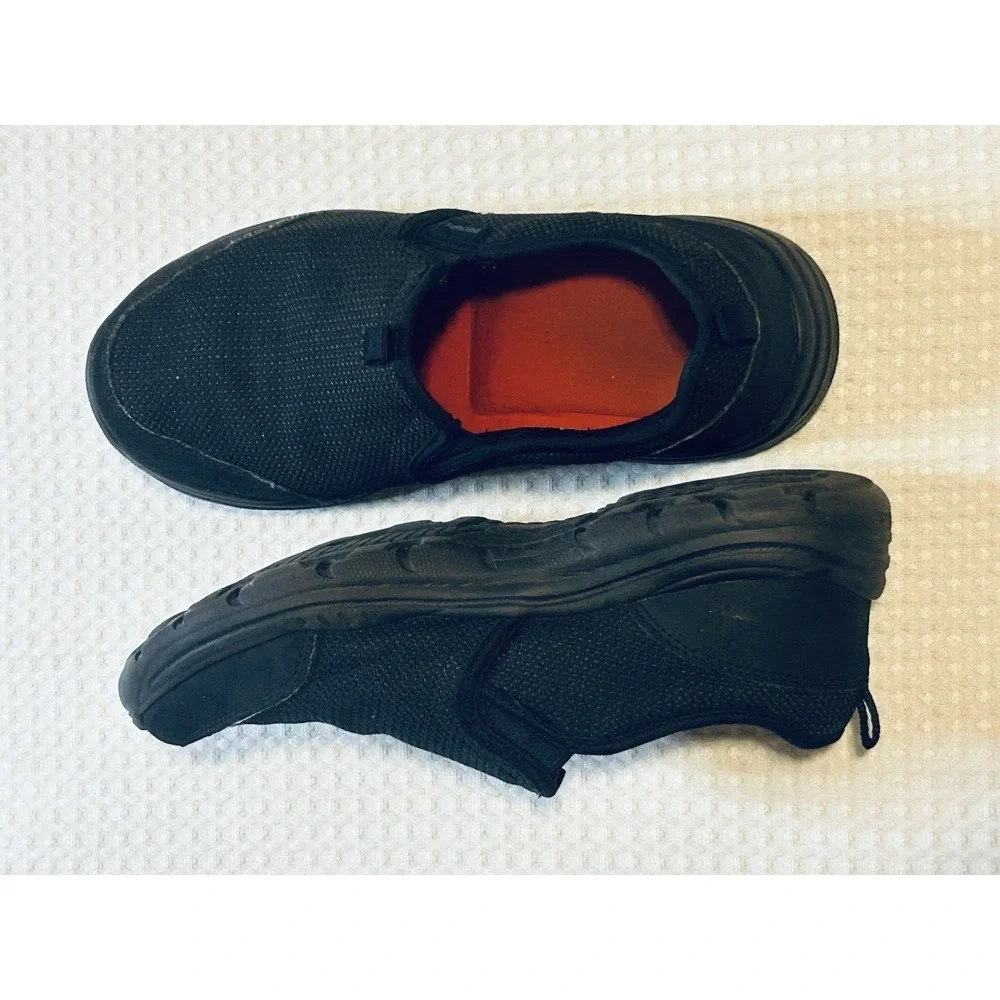 Skechers - Slip In Youth Size 3.5 Hiking Running Sneakers Black Relaxed Fit